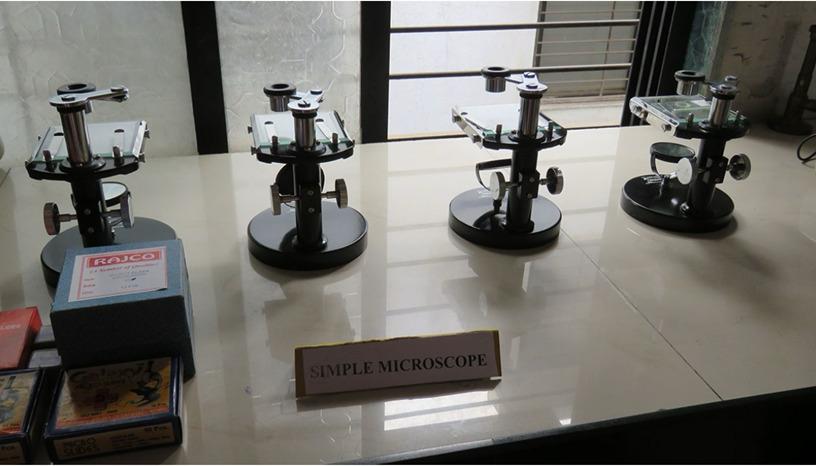 Biology Lab Instruments