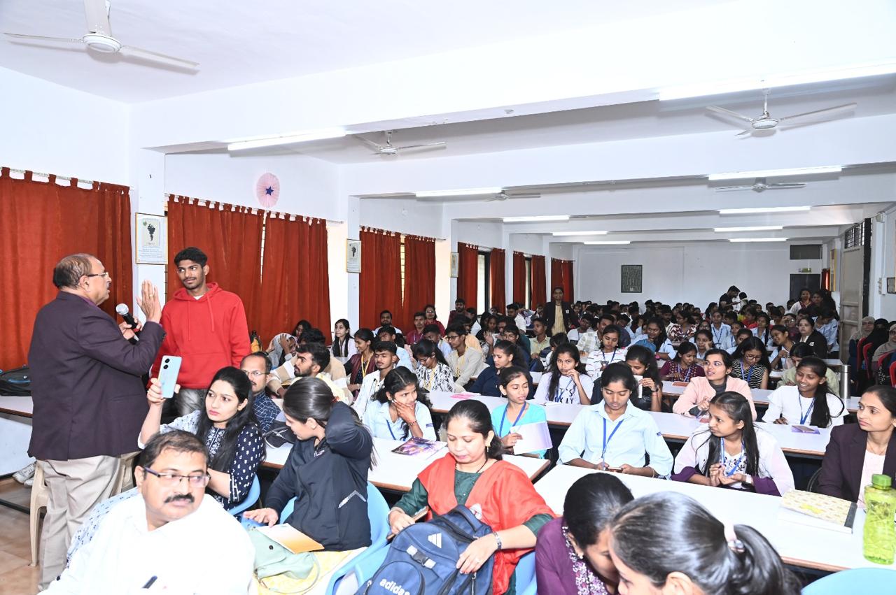 International guests visit