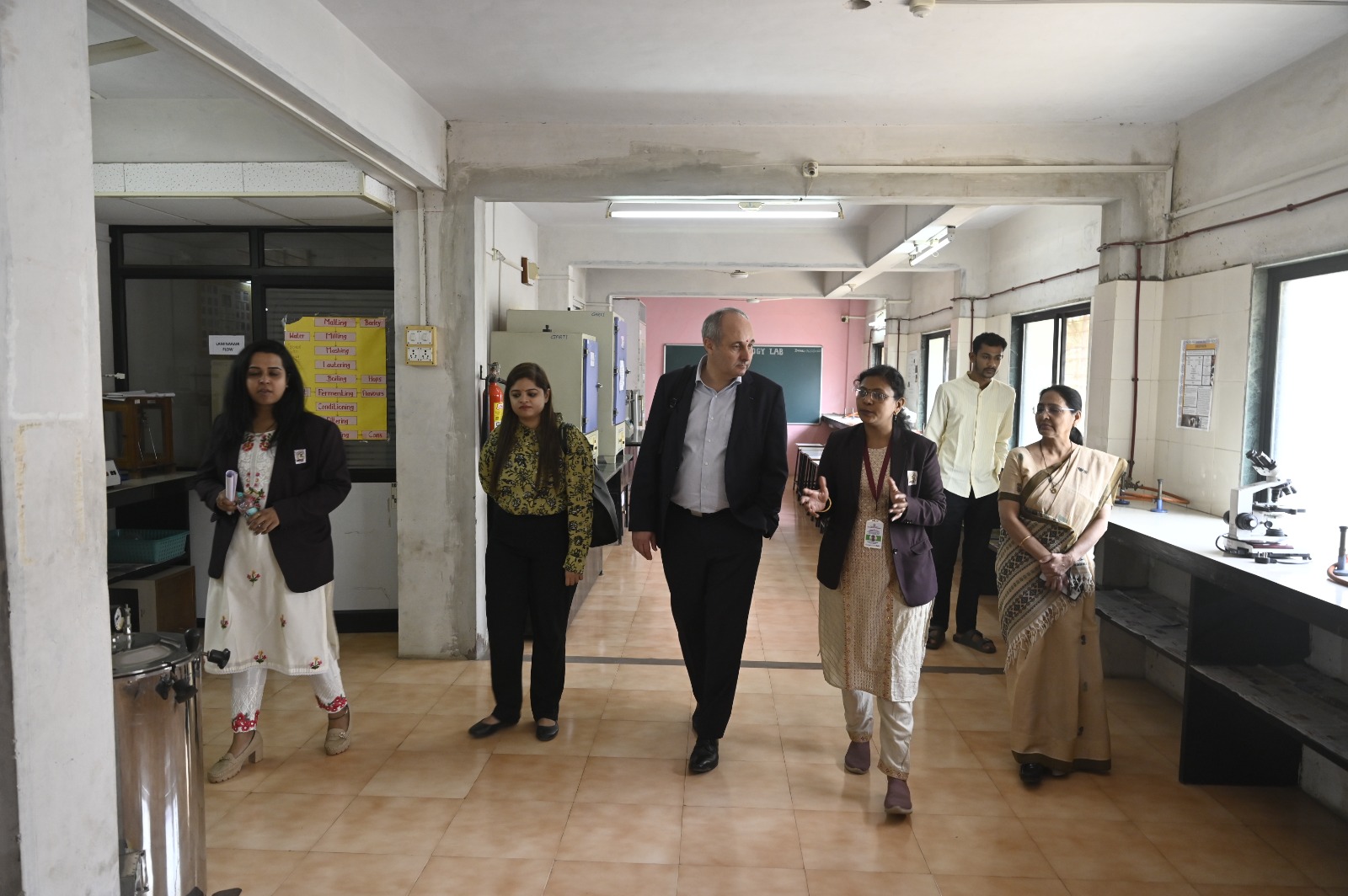 Academic discussion with French delegation